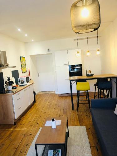 Photo de la galerie de l'établissement Appart spacieux et paisible, au centre de Niort !, à Niort