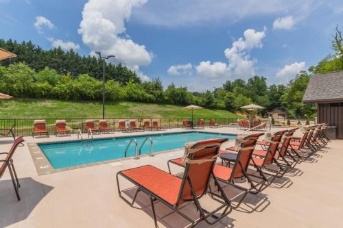 Galería fotográfica de NEW Const Sleeps 6 Pool - close to Pkwy en Pigeon Forge