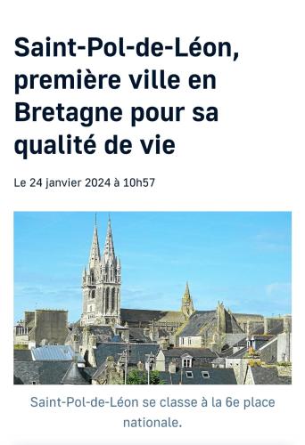 Capture d'écran d'un billet avec une photo d'une ville dans l'établissement TY MA GOURDADOU, à Saint-Pol-de-Léon
