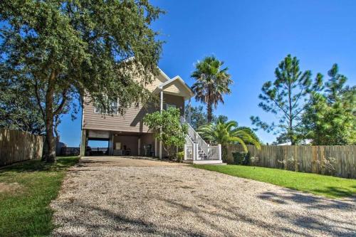 Gallery image of Private Pool/Pier - Beautiful Bayfront Property! in Gulf Shores
