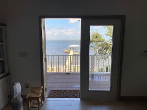 Gallery image of Private Pool/Pier - Beautiful Bayfront Property! in Gulf Shores