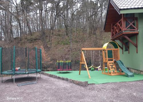 Herní místnost nebo prostor pro děti v ubytování Ubytovanie u Slovana - Apartmán 1