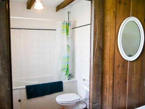Un baño de Gite Le Chevalier