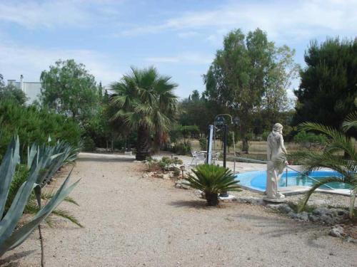 Piscina de la sau aproape de Casa Christina