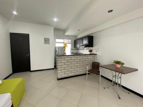 Imagen de la galería de APARTAESTUDIOS Laureles Medellín, en Medellín