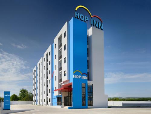 a rendering of a hipper inn hotel at HOP INN Kanchanaburi Building B in Kanchanaburi City