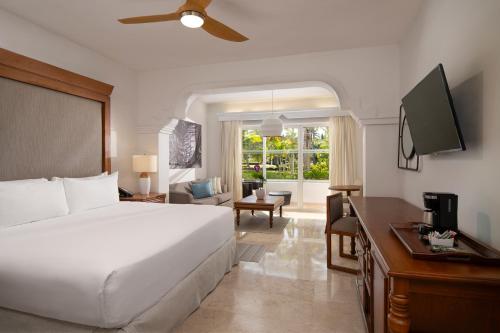 Postel nebo postele na pokoji v ubytování Meliá Caribe Beach Resort-All Inclusive
