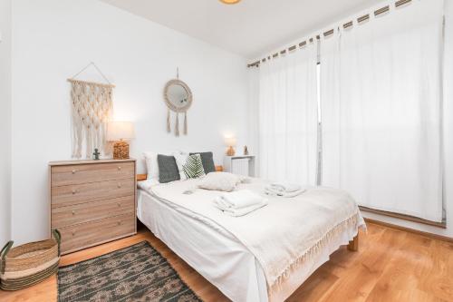 Sokołowska 9 -B by Homeprime