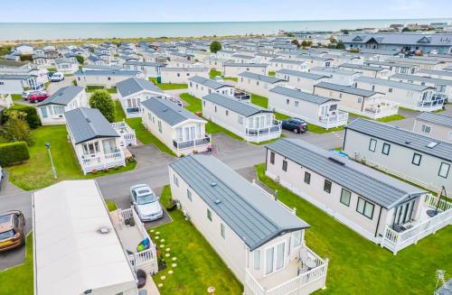 an aerial view of a lot of houses at Your Ultimate Holiday Rental at Pevensey Bay 35 Woodland Walk in Pevensey
