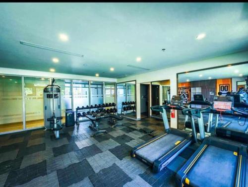 Fitness center at/o fitness facilities sa SW 15L, The Palladium, Megaworld Blvd. Iloilo City