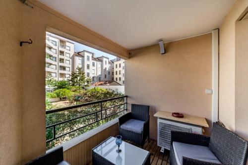 All in Lyon | Studio chic & parking