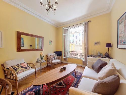 Nestor&Jeeves - PROVENCAL - Central - Near Beach