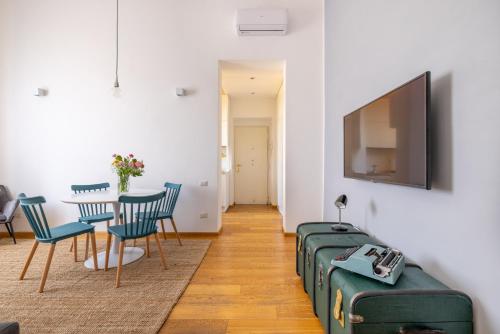 Elegant Apt with Two Bedrooms