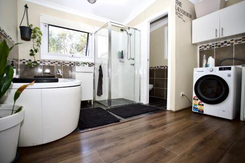 Un baño de Our Little Hideaway Beechina