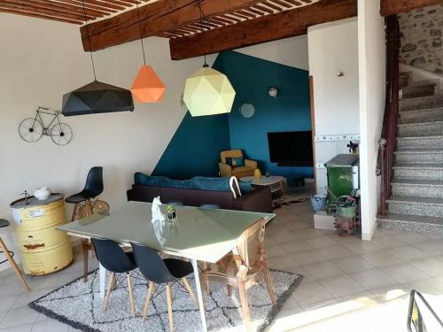 Maison spacieuse & chaleureuse au cœur du village