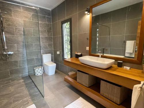 Φωτογραφία από το άλμπουμ του Villa YEMAYA Splendide villa bord de mer σε Ngaparou