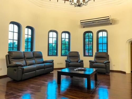 Prostor za sedenje u objektu Celestial Negombo Villa 65