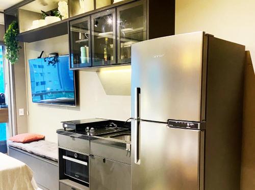 Nhà bếp/bếp nhỏ tại Consolacao GREY BOX - Studio de Luxo no Centro - Ar Condicionado - Cama Queen - Maquina de Lavar - Prox Metrô- Cozinha Completa - Wifi 500mbps - 7 andar