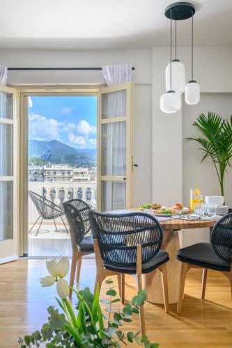 Balcony Luxury Apartment Kalamata
