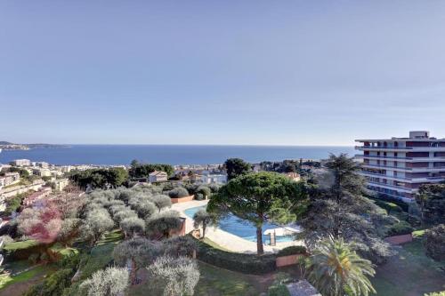 Nice Apartment Pool Large Terrace Parking Air Conditioning 2 Bedrooms