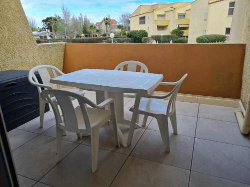 Appartement 2 pièces 4 pers avec terrasse, parking privé et accès direct plage à Marseillan - FR-1-326-791
