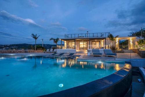 Villa Pirgos Luxury