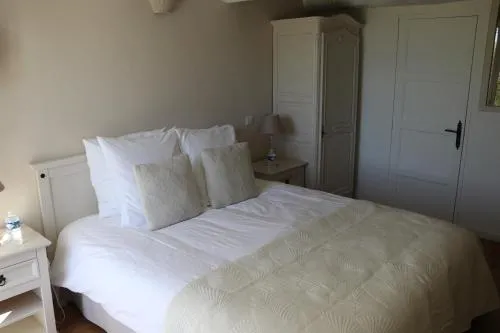 Le Mas des Cerisiers JACUZZI et SAUNA inclus pour tous les logements photo 3
