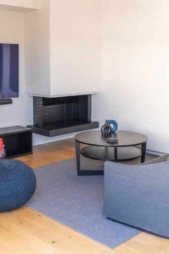 The HostMaster Metropolitan Penthouse