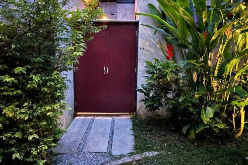 Ein Garten an der Unterkunft TANYA Baan Bon Doi
