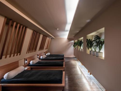 Falkensteiner Hotel Antholz - Adults onlyにあるスパまたはウェルネス施設