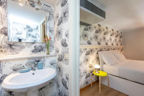 Colosseum bright two Bedroom Apartment
