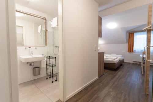 Koupelna v ubytování Aparthotel Oberfeld West München, Selbstversorgerhotel