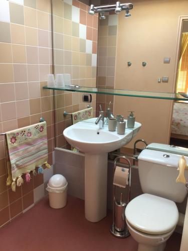Et badeværelse på Chambres d'Hôtes Le Mûrier