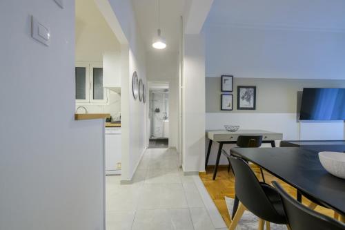 Fully Renovated Flat in Prime Athens Location