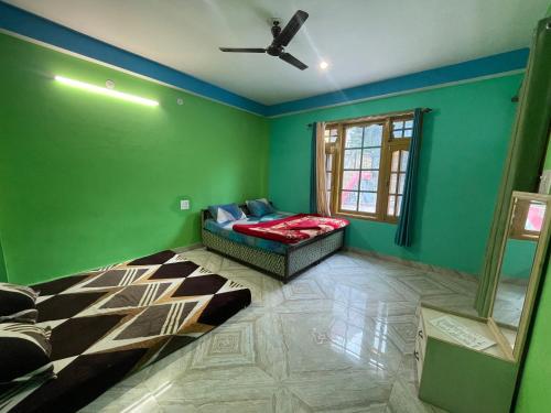 Φωτογραφία από το άλμπουμ του Chojh Inn Guest House σε Kasol