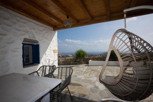 Балкон або тераса в Dual Apts with Pool Ideal for 10 Guests in Mykonos