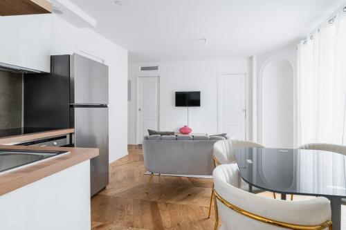 Photo de la galerie de l'établissement ZZZ procession, à Paris