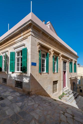 Residence 1860 Syros neoclassical in city center