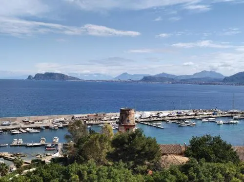 RineddaHouse Arenella - Vista Mare Panoramica a Palermo con Parcheggio privato photo 1