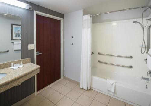 Courtyard by Marriott Austin Parmer Tech Ridge Image