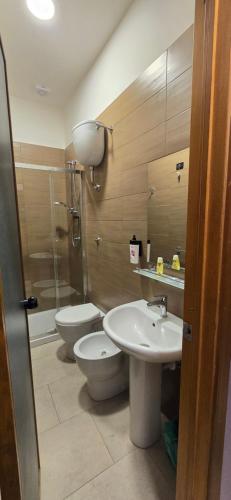Koupelna v ubytování Smart Station Hotel