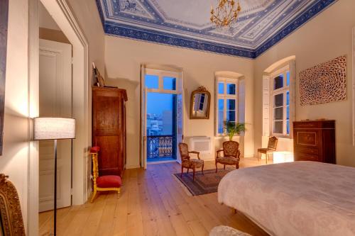 Residence 1860 Syros neoclassical in city center