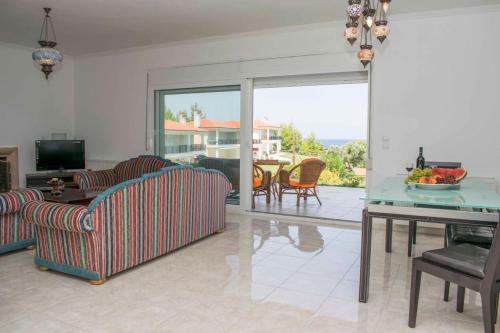 Seaview Villa in Pefkochori