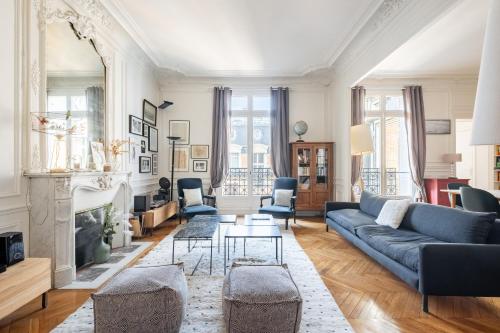 Veeve - Clichy Couture