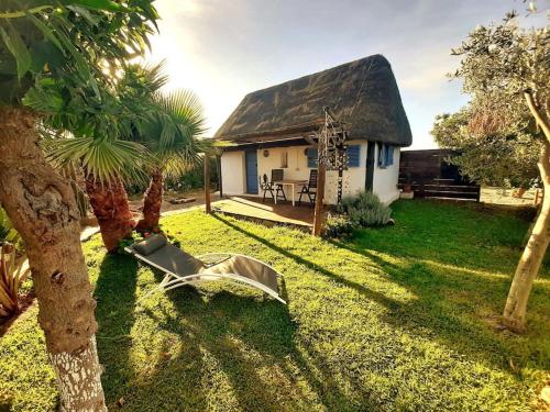 Luca. Exótico bungalow en la playa