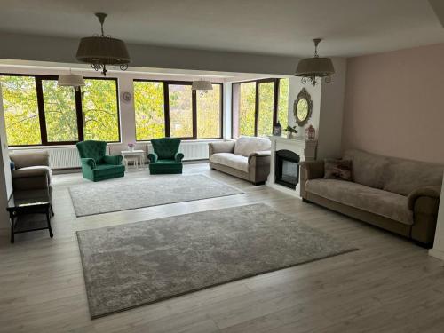 Gallery image of Pensiunea Gradina Mare in Bughea de Jos