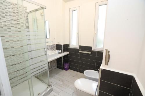 Ένα μπάνιο στο Cineroma Guesthouse