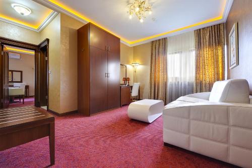 Posezení v ubytování Hotel Sucevic Garni