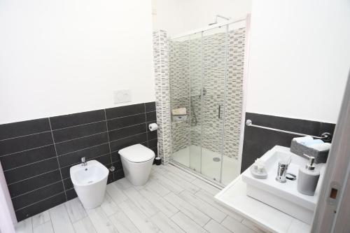 Ένα μπάνιο στο Cineroma Guesthouse