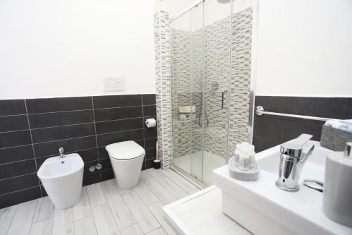 Ένα μπάνιο στο Cineroma Guesthouse
